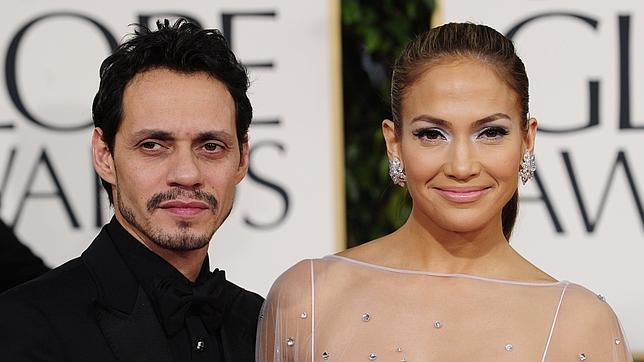 Marc Anthony pide oficialmente el divorcio a JLo