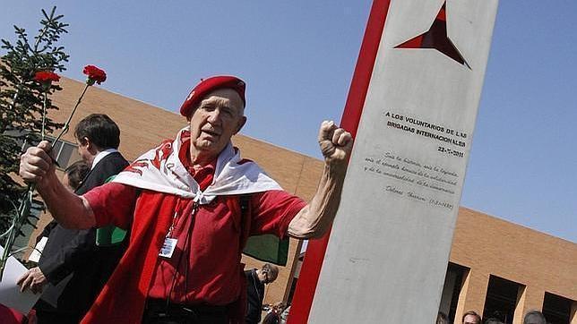 La Complutense no prevé retirar el monumento a las Brigadas Internacionales