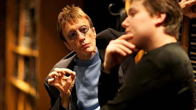 Robin Gibb está en coma