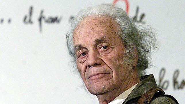 El poeta chileno Nicanor Parra no vendrá a España para recibir el Premio Cervantes