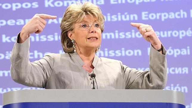 La vicepresidente de la Comisión Europea dice que España «no está sola»