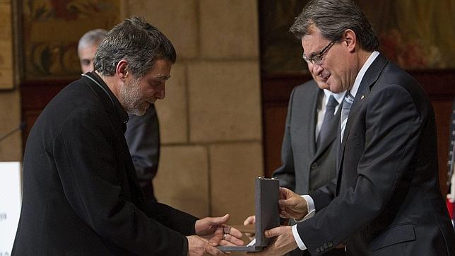 Mas lamenta que haya dinero para el Museo del Prado y el AVE a Galicia, pero no para Cataluña