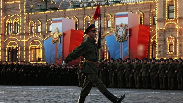 Putin y Medvédev restablecen la tradición soviética del 1 de Mayo