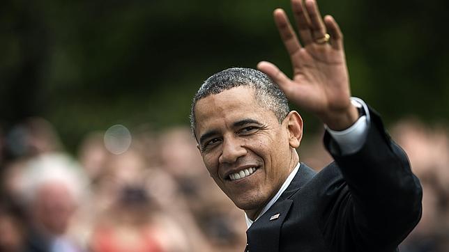 El uso del aniversario de Bin Laden y el viaje a Afganistán enfrentan a Obama y Romney