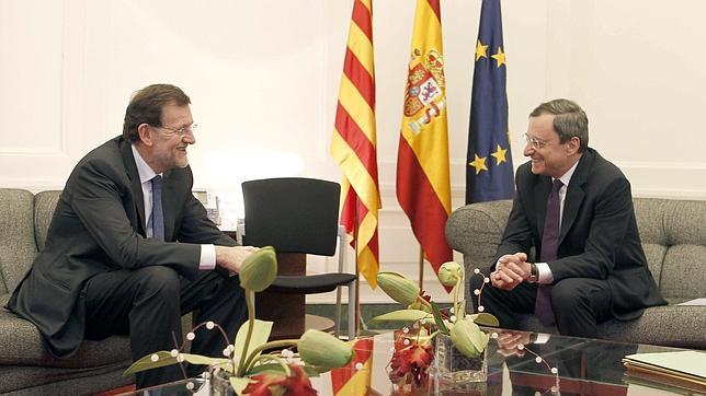 Rajoy pide a Draghi que mantenga a un español en el consejo del BCE