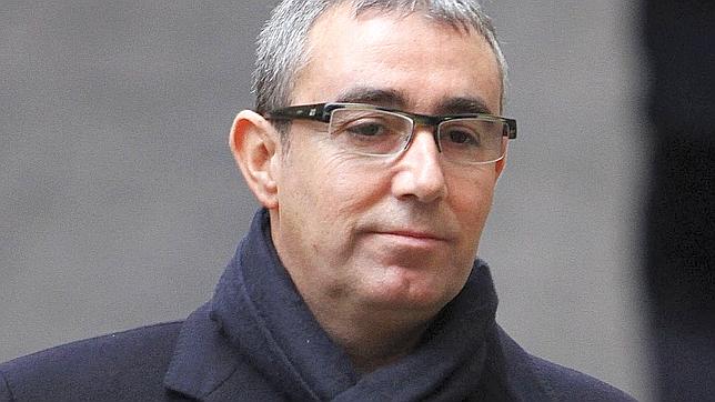 IU pide aclarar la relación del Rey con la empresa de Urdangarin