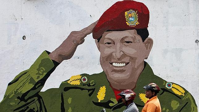 La oposición pide que los médicos certifiquen la invalidez de Hugo Chávez