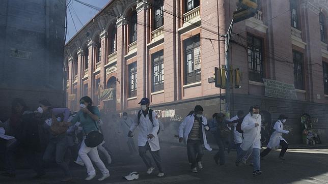 Las protestas sociales contra Evo Morales colapsan las principales calles de La Paz