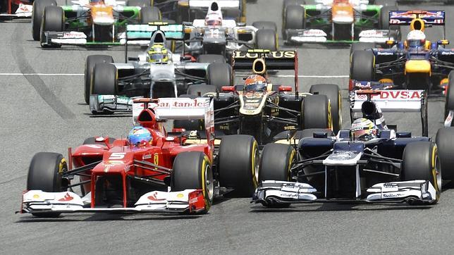 Pastor Maldonado vence y Alonso sale colíder de Montmeló