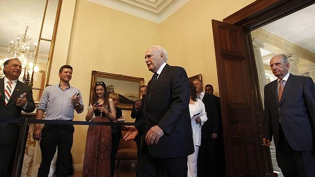 Grecia sigue sin Gobierno mientras el presidente busca la coalición