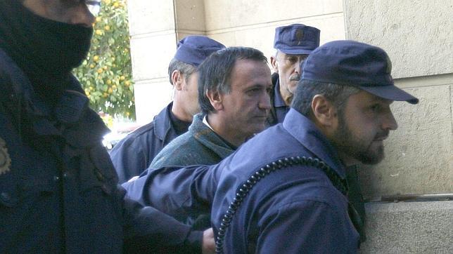 Santiago del Valle vuelve a escribir al Congreso para pedir una ayuda económica