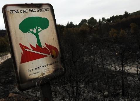 El Ejército ayuda en el fuego de Rasquera