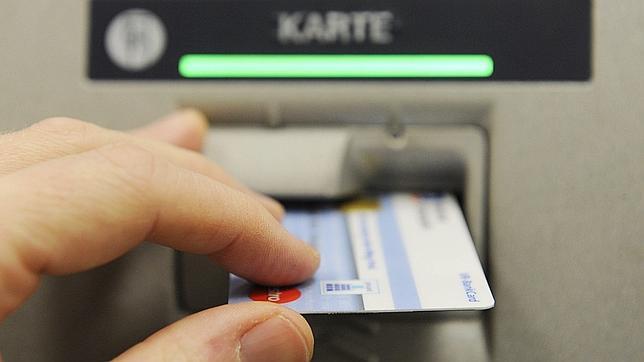 Los bancos españoles pierden 198 millones de euros en fraudes con tarjetas de crédito