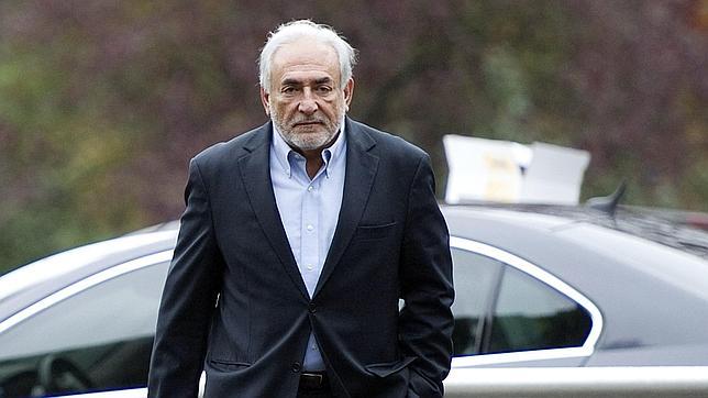 Los abogados de la camarera que denunció a Strauss-Kahn añaden el cargo de misoginia