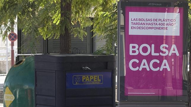 Los Ángeles prohíbe el uso de bolsas de plástico en supermercados