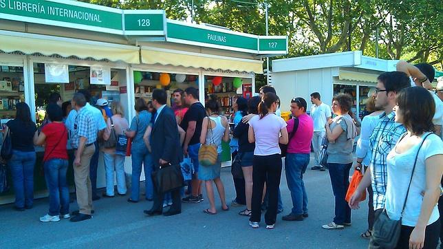 ¿Cuál es el presupuesto de los lectores en la Feria del Libro?