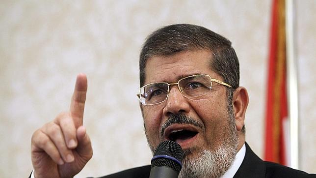 El islamista Mursi se compromete a no imponer el velo a las egipcias