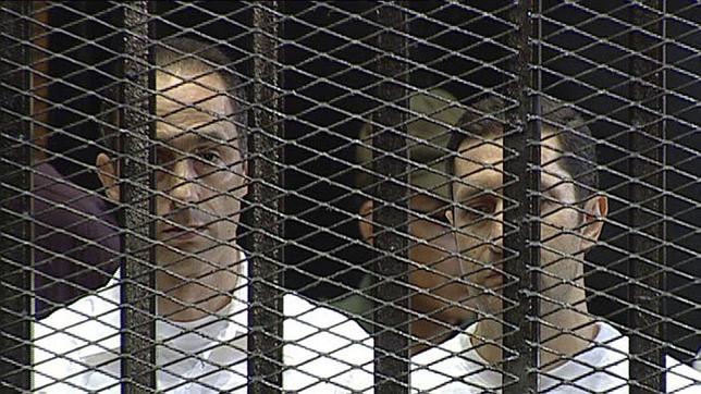 Los hijos de Mubarak afrontan nuevos cargos días antes del veredicto sobre su padre