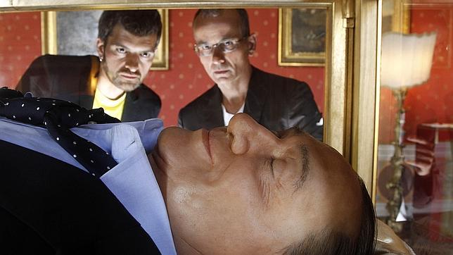 Berlusconi propone una «idea loca»: «Italia debe imprimir euros si no lo hace el BCE»