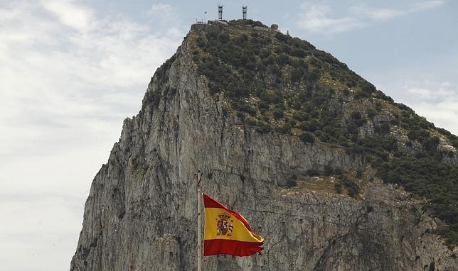 La Justicia de Gibraltar cubre a Odyssey para no devolver todos los restos a España