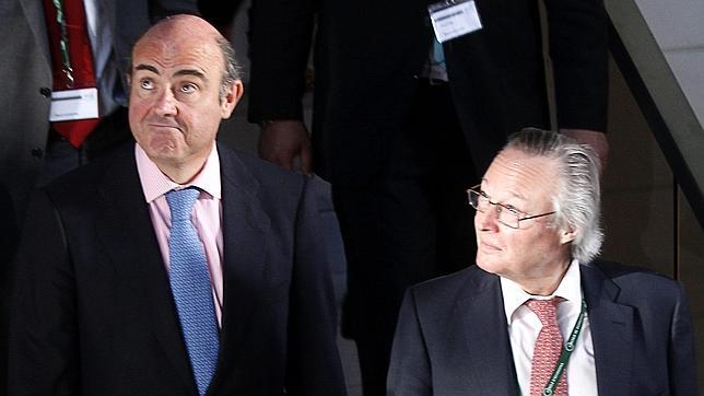 El Gobierno niega presiones de Alemania para que acepte el rescate a la banca