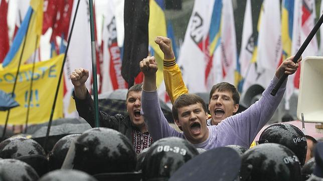 Choques en Kiev en la zona reservada para las celebraciones de la Eurocopa