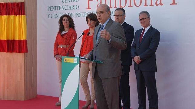 El ministro del Interior niega cualquier tratamiento colectivo de los presos de ETA
