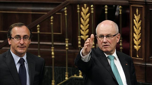 El líder del partido de Ángela Merkel (CDU) quiere que España solicite el rescate para sus bancos