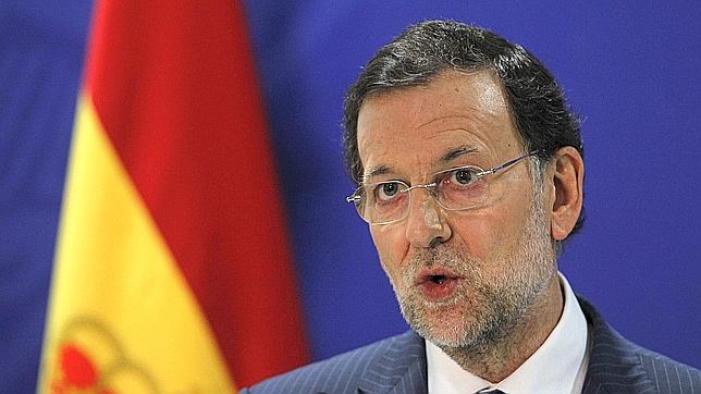 Rajoy desmiente que Merkel haya apremiado a España a formalizar el rescate bancario