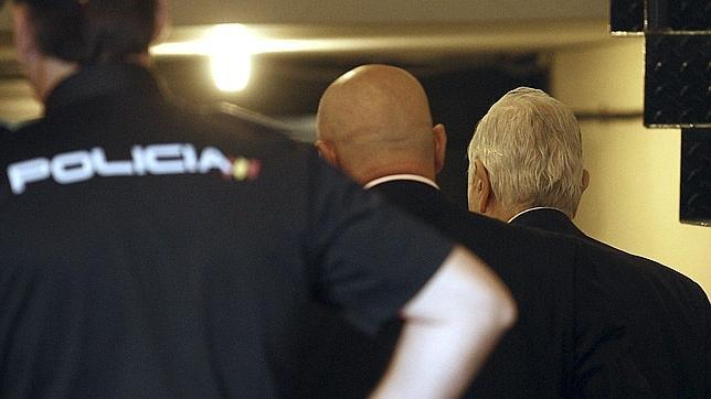 El Supremo concluye que Dívar no pagó con fondos públicos sus actividades privadas