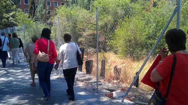 Una valla para evitar que los rumanos gitanos acampen en Cristo Rey