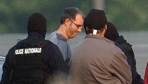 9.000 euros por la vida de cinco etarras