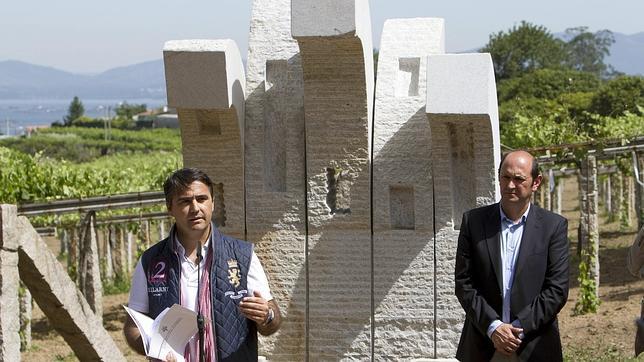 Un monumento contra la droga en la mansión del narco Manuel Charlín
