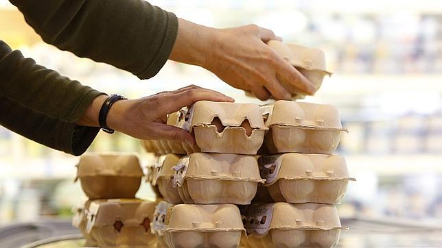 El etiquetado de productos deberá distinguir entre la caducidad y el consumo preferente