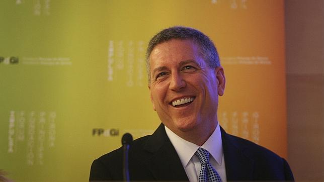 Un Mr. Marshall aparece con 50 millones de dólares para invertir