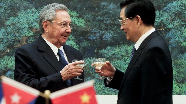 Raúl Castro aprende del comunismo a la china