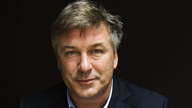 Alec Baldwin deja el alcohol por recomendación de su esposa