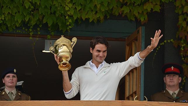 Federer: «Voy a tardar mucho tiempo en asimilar lo que he logrado con este Wimbledon»