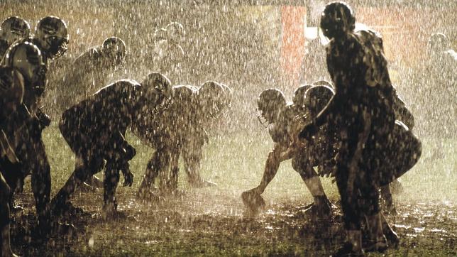 «Un domingo cualquiera»: entre la épica y las cloacas del fútbol