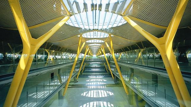 Las compañías reaccionan al aumento de tasas aeroportuarias