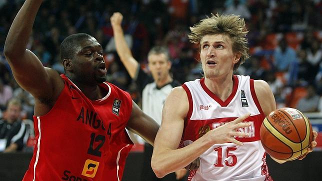 España encuentra a su mayor rival en la repesca