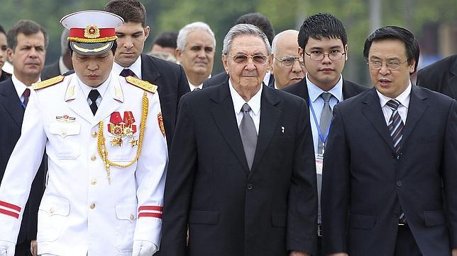 Vladimir Putin recibe hoy a Raúl Castro en su gira por el viejo mundo comunista