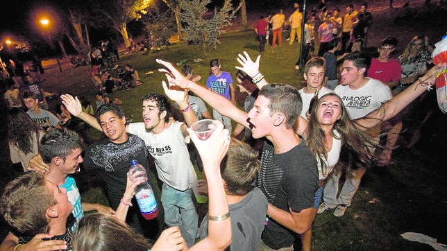 Comienza la caza al «botellón» a golpe de multas