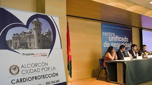 Alcorcón coloca 5 desfibriladores de uso público contra las paradas cardíacas