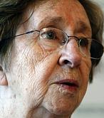 Margarita Salas: «España corre el riesgo de perder a una generación de científicos»