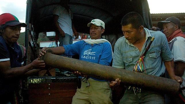 Indígenas retienen a 30 militares y a 4 supuestos guerrilleros de las FARC