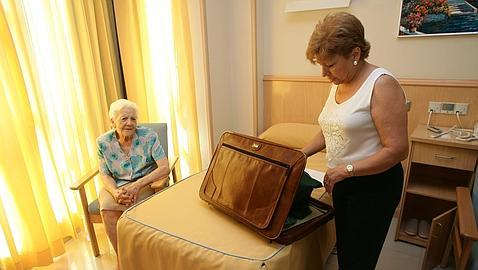 El aumento del IVA podría multiplicar la tendencia a sacar a los abuelos a residencias