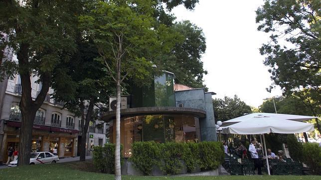 El Café Gijón se queda sin terraza