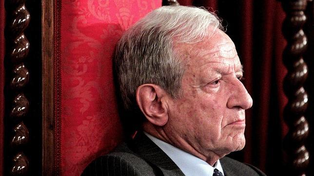 Pascual Sala defiende sus viajes por la «proyección exterior» del Constitucional
