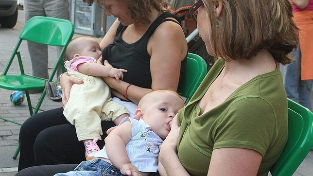 La crisis económica y el paro favorecen a la lactancia materna